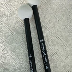 Headhunters Drumsticks with White Tips